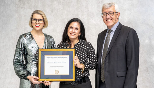 Dr. Flavia Teles Recognized with 2025 American Academy of Periodontology 2025 Clinical Research Award